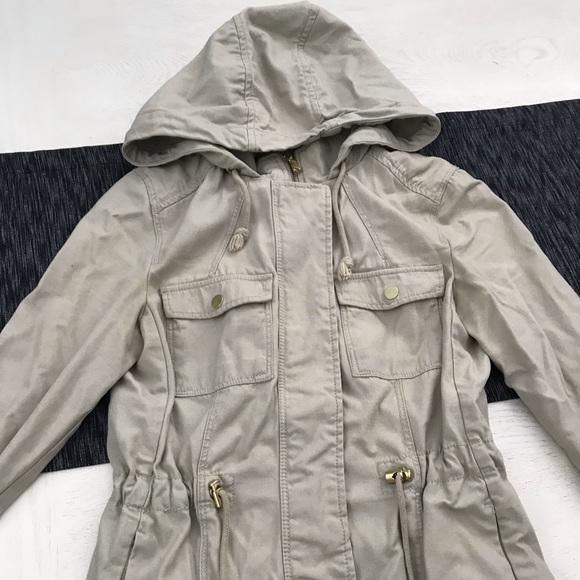 Tan lightweight jacket - Picture 2 of 3